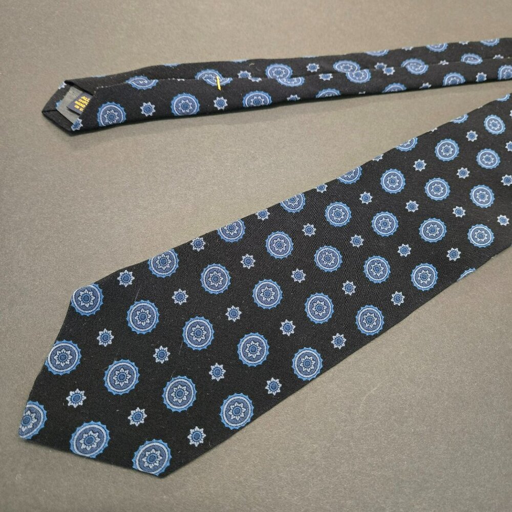 Handmade XMI for Nordstrom 100% Silk Tie w Blue Medallion Pattern 62 x 3.5"